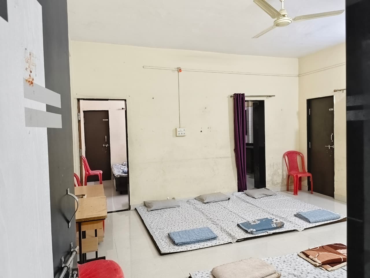Guest room suitable for AC and Non-AC stays